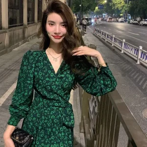 Abito floreale retrò francese da donna in estate Nuova gonna lunga avvolgente in vita con scollo a V 1