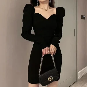 Elegante stile francese colletto quadrato nero manica a palloncino abito corto da donna aderente stile Hepburn inizio autunno nuovo piccolo nero Dr 1