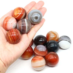 Sfere rotonde di cristallo naturale da 30MM agata rossa sfere di agata malocchio globo di corniola Chakra massaggio pietra Fengshui decorazioni per la casa regali 1