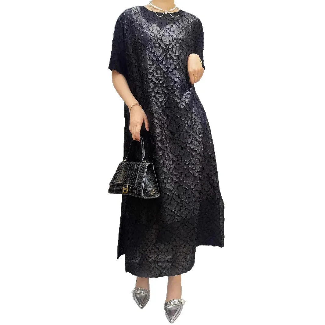 Abito plissettato Miyake per donna 2025 Nuova gonna a pieghe ampia in rilievo tridimensionale ricamata per l'industria pesante in tinta unita 5