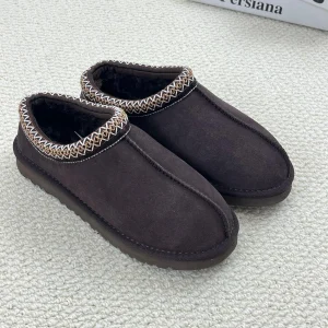 Caldi stivali da neve dal design confortevole: perfetti per l'uso interno della casa, che assorbono i piedi accoglienti ogni giorno 1