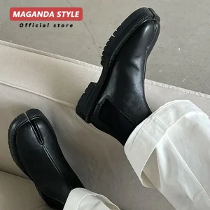 Stivali Tabi per uomo e donna stivaletti alti stile coppia scarpe in pelle scarpe con punta divisa stivali corti Chelsea in stile britannico 1