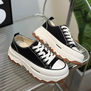 Scarpe di tela con fondo spesso da donna Primavera Nuovo stile che aumenta le scarpe da tavolo bianche sportive con piattaforma casual a testa grande 1