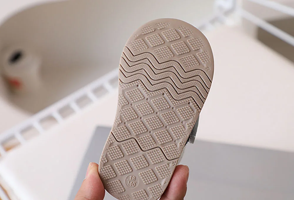 2025 Scarpe da bambino alla moda per bambino Scarpe da ginnastica da bambina in pelle PU con suola morbida Ergonomia Scarpe sportive da neonato Primo passo 6