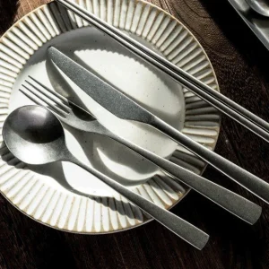 Retro Scrub 304 posate in acciaio inox Set di posate da cucina coltello da bistecca forchetta cucchiaio Set forchetta da Dessert posate da ristorante Vintage 1