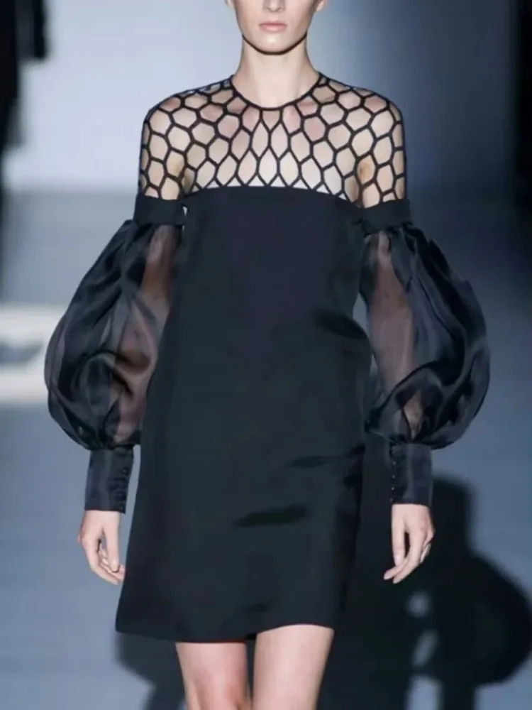 UOOZEE Urban Female Fashion Hollow O-Collo Party Evening Mini abiti 2025 Nuovo trasparente manica a sbuffo elegante ufficio abito nero 2