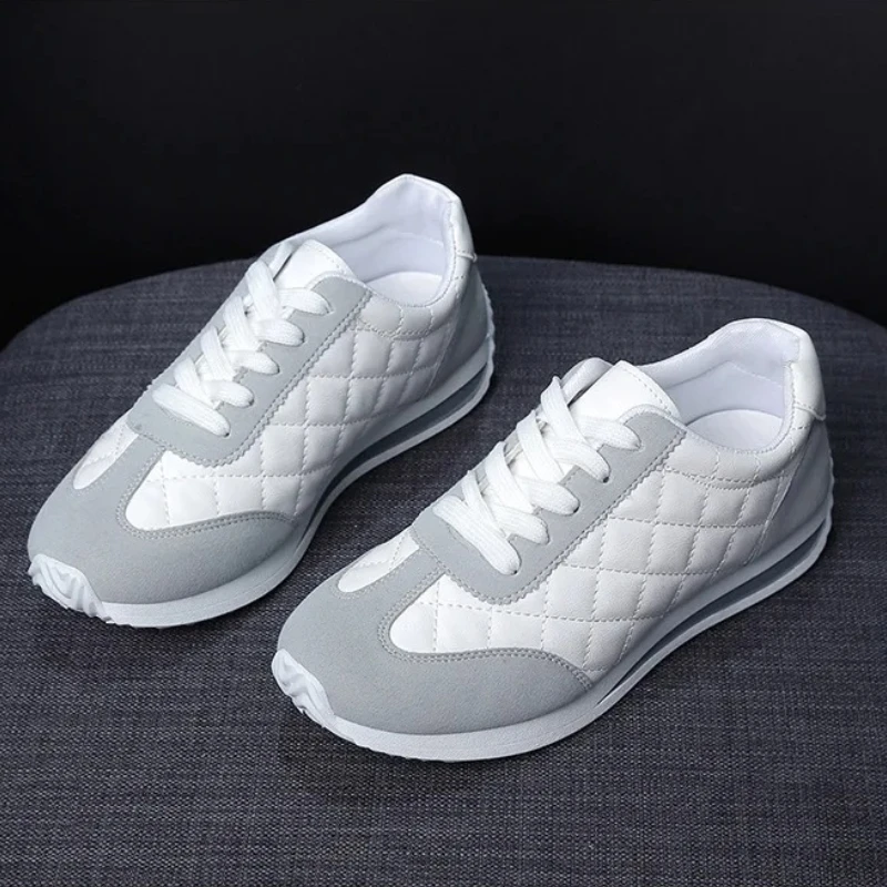 Scarpe da ginnastica da donna primaverili Scarpe vulcanizzate da donna alla moda Scarpe da corsa da passeggio per esterni Scarpe da ginnastica leggere e confortevoli 5