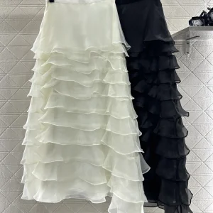 Mezza gonna in filato lungo multistrato a torta a vita alta 2025 autunno e inverno nuovi abiti da donna eleganti 1