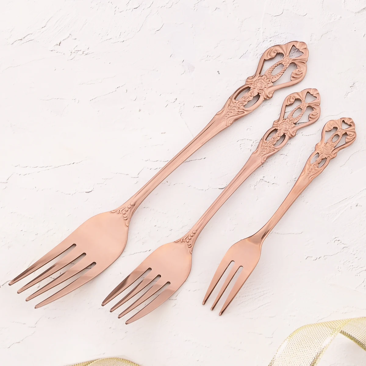 Set di posate nere da 16 pezzi Set di stoviglie Vintage in acciaio inossidabile coltello forchetta cucchiai da Dessert stoviglie posate da cucina per la casa occidentale 6