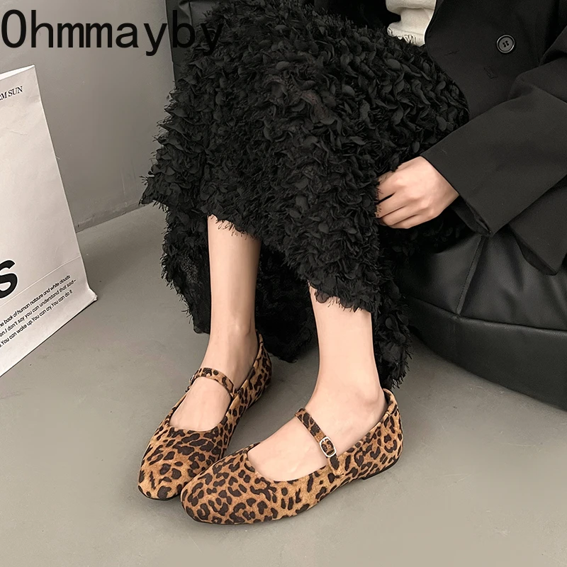 Mocassini da donna con stampa leopardata Scarpe basse alla moda 2025 Scarpe da donna eleganti con suola morbida Mary Jane primaverili 2