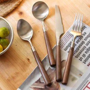 Set di posate per stoviglie con manico in legno imitazione Stoviglie in acciaio inossidabile Coltello Forchetta Cucchiai Posate Posate occidentali 1