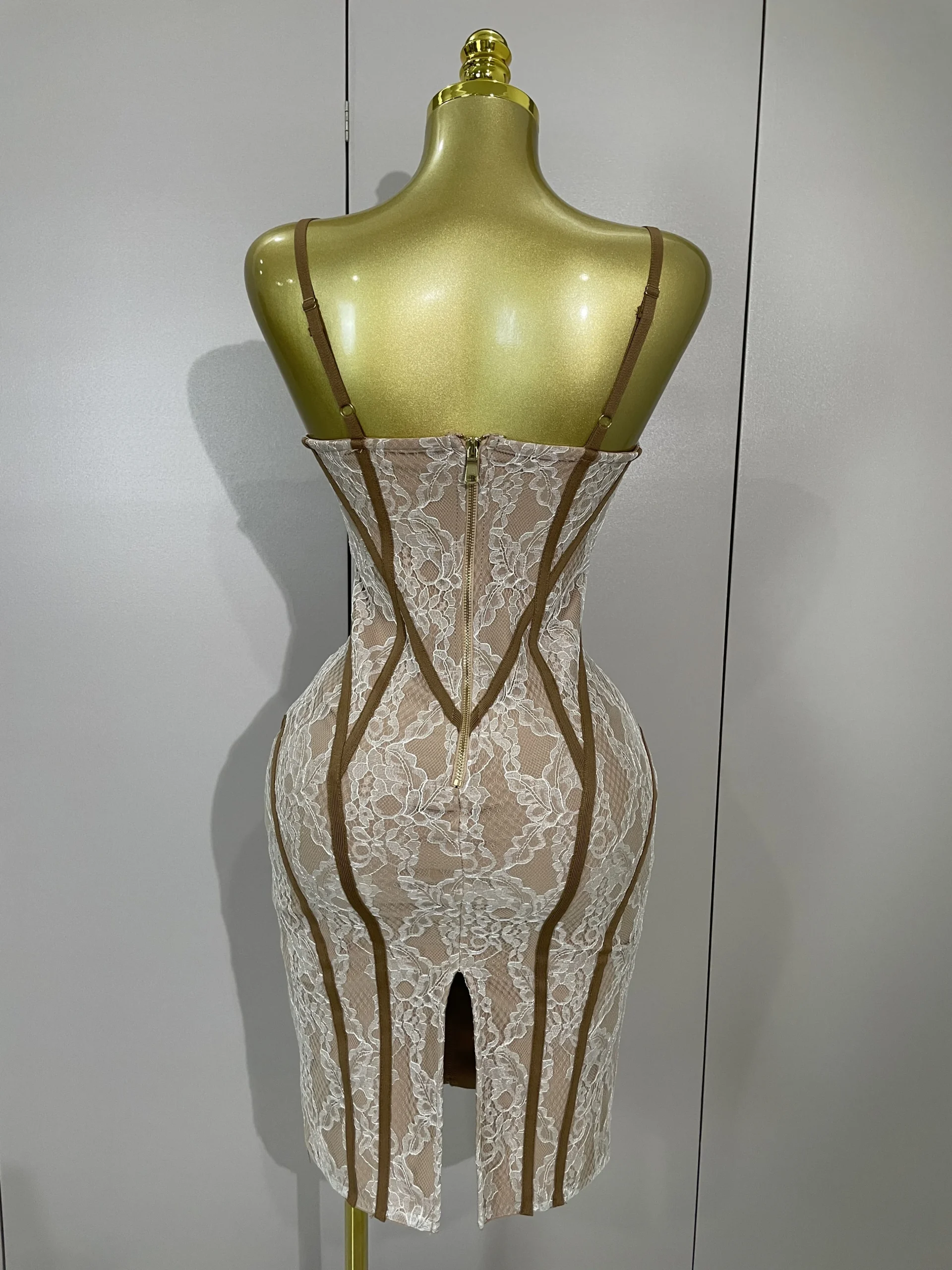 2025 Vestito da festa delle nuove donne Design originale Canotta in pizzo Backless Serata Festa di compleanno Abiti Night Club Show Wear Vestido 3