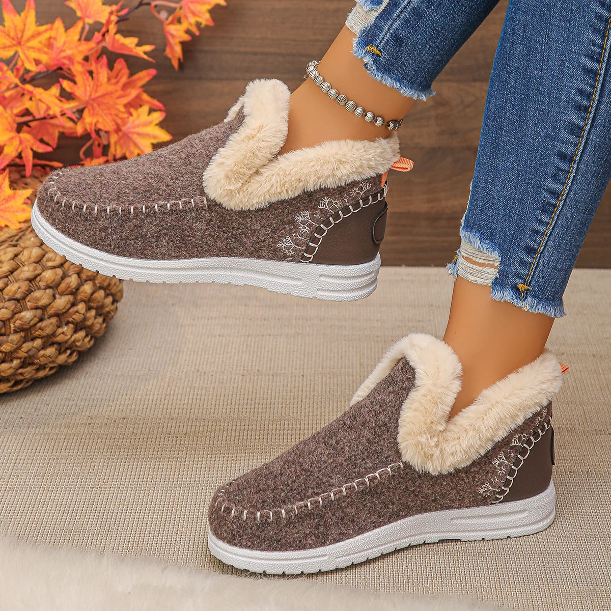 Scarpe invernali in cotone più scarpe in cotone ispessito in velluto per stivali da donna Stivali da neve caldi e resistenti al freddo Stivali corti alla moda 2