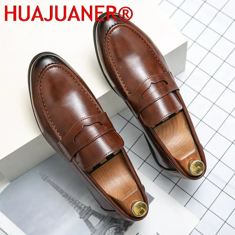 Primavera Autunno Prom Sera Mocassini in pelle casual da uomo lunghi Slip on maschili Scarpe basse da uomo Brogue retrò Scarpe comode di lusso 4