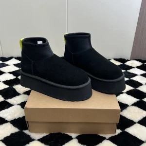 2025 Nuovi stivali da neve integrati in pelliccia di pecora taglia 35-42 Calzature invernali comode e calde per uomo e donna 1