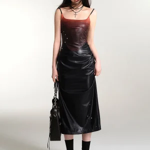 Lautaro Primavera Gradiente aderente in pelle Pu con cinturino per spaghetti Abito longuette da donna Rivetto senza schienale senza maniche Abiti firmati di lusso 1