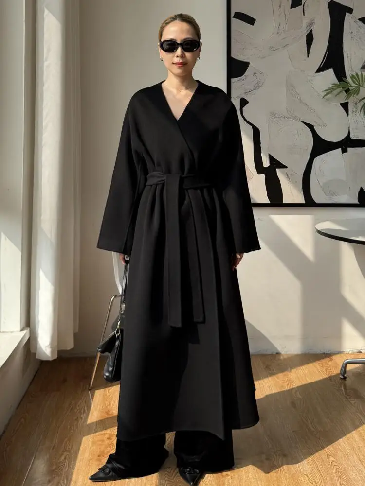 Giacche lunghe di lana da donna alla moda elegante 2025 Autunno e inverno Accappatoio con scollo a V Cappotti di lana X-Lunghi da donna larghi con lacci 1