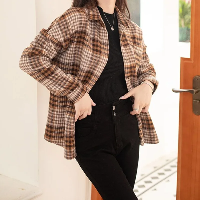 T-shirt a maniche lunghe a righe con bottoni a quadri con colletto rovesciato da donna primavera/autunno Cardigan Coat Office Lady Casual Elegant Tops 1