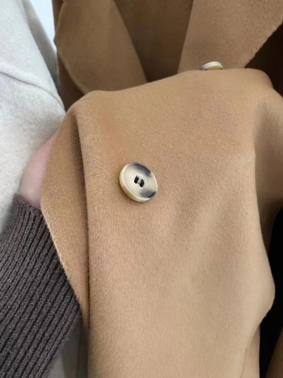 2025 Autunno Donna Cappotto di lana con petto abbassato Moda Stile sciolto Donna Abiti invernali Cappotti lunghi Top Nuovo 3