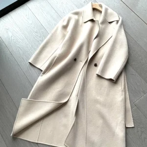 Giacca da cappotto lungo casual con silhouette appesa dai colori chiari con doppio bottone da donna autunno e inverno 1