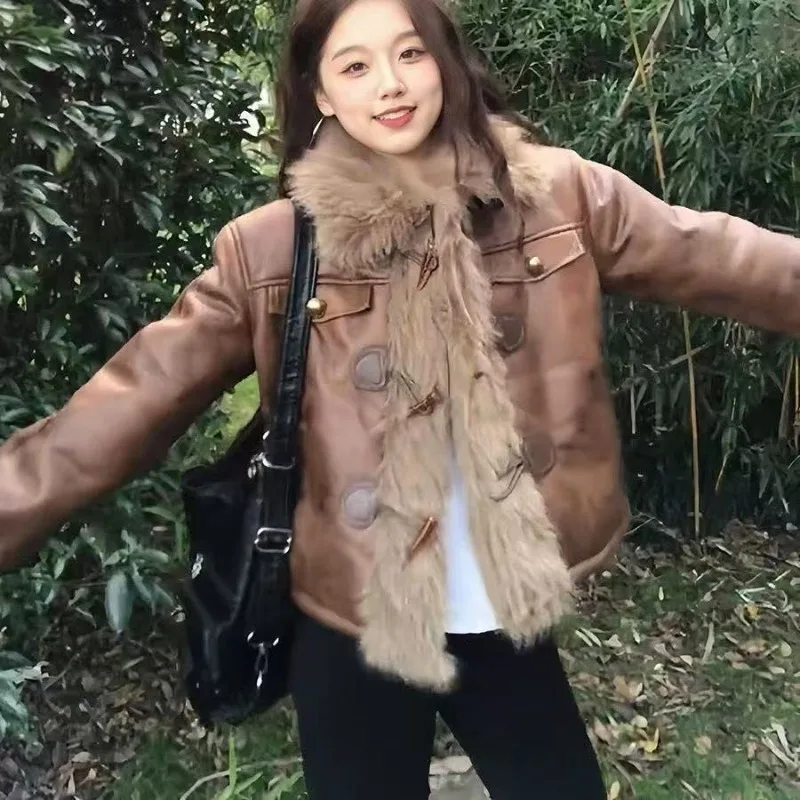 Cardigan con bottoni marroni in peluche ispessito in pelle PU Harajuku giacche oversize per donna moda abiti invernali giacche calde da donna 4