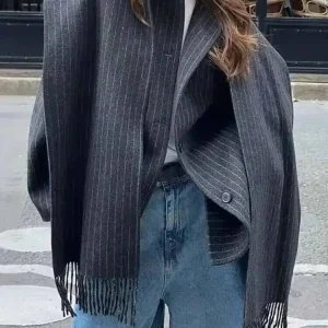 LGRQ 2024 inverno nuove donne di moda vestiti sciarpa a righe monopetto giacca corta di lana femminile top WQ 1002802 1