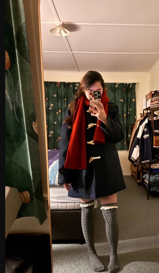 2026 Ragazza morbida Harajuku Giacca di lana Cappotti caldi Lettere retrò Patch Tasche grandi Cowl Fibbia Cappotto spesso in tweed di cotone con cappuccio 4