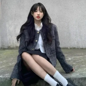 Cappotti di lana corti grigio scuro da donna manica lunga semplice ufficio signora capispalla vintage bottoni casual o collo eleganti top femminili coreani 1