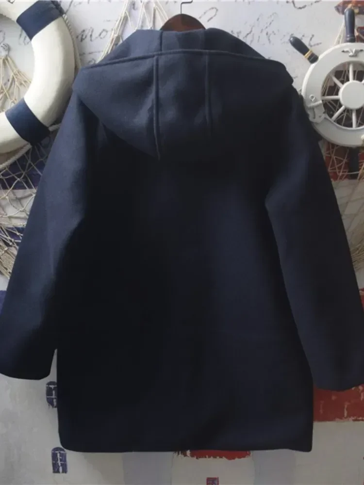 2026 Ragazza morbida Harajuku Giacca di lana Cappotti caldi Lettere retrò Patch Tasche grandi Cowl Fibbia Cappotto spesso in tweed di cotone con cappuccio 6