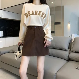 Gonna longuette in velluto a coste vintage con spacco laterale color cioccolato da donna Autunno Inverno che copre i fianchi Minigonna a trapezio con braccio grassoccio corto 1