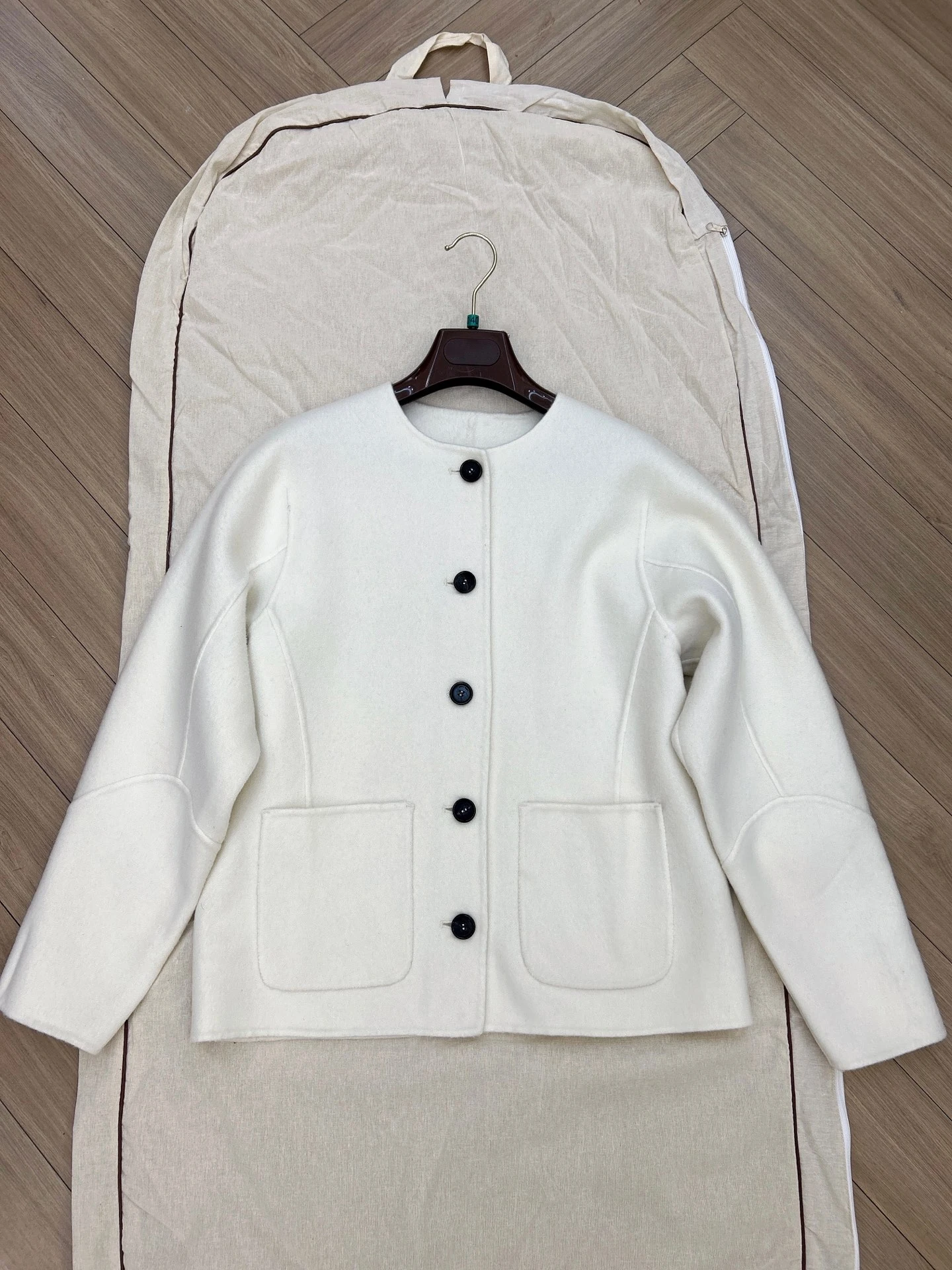 Giacca corta da donna in cashmere double face beige moda primavera 2025 di alta qualità 1
