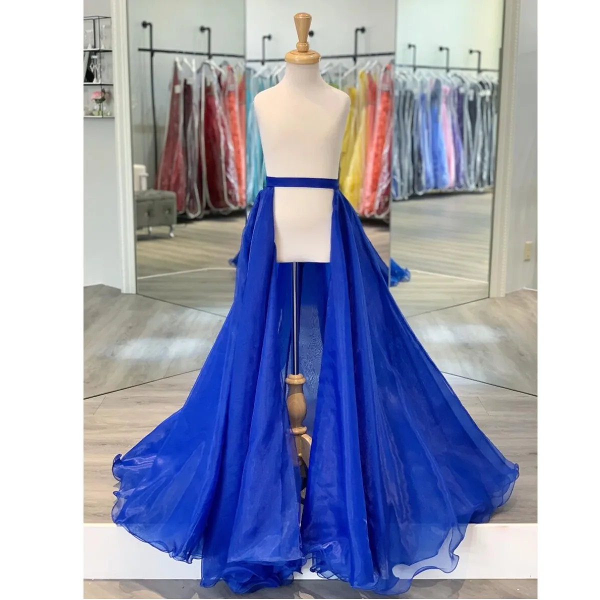Real Image Royal Blue Long Organza Overlay Long Bridal staccabile Train Women Maxi gonna lunghezza pavimento gonna in Organza 2
