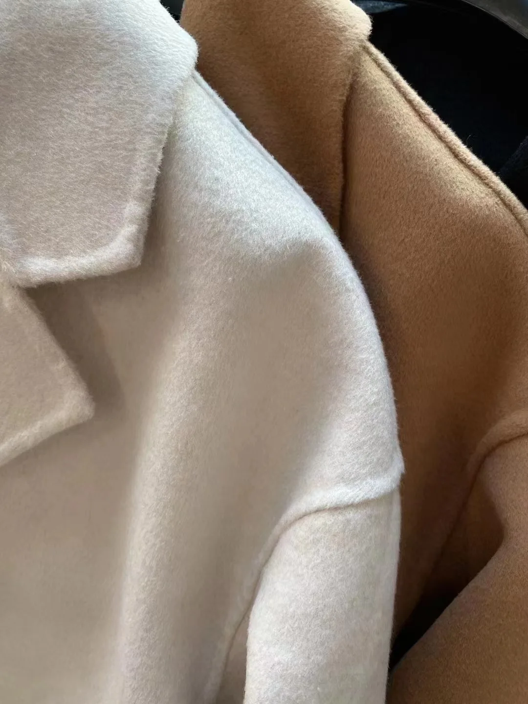 2025 Autunno Donna Cappotto di lana con petto abbassato Moda Stile sciolto Donna Abiti invernali Cappotti lunghi Top Nuovo 2