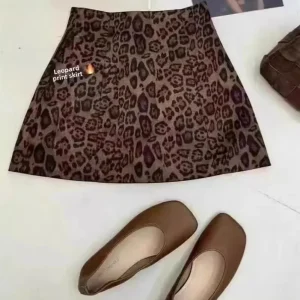 Minigonna con stampa tigre Vita alta da donna dimagrante Taglia piccola A-Line Gonna corta casual sexy Fibra di poliestere decorativa 1