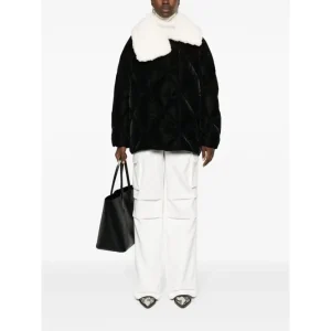 Piumino con giunture con collo in pelliccia grande 1