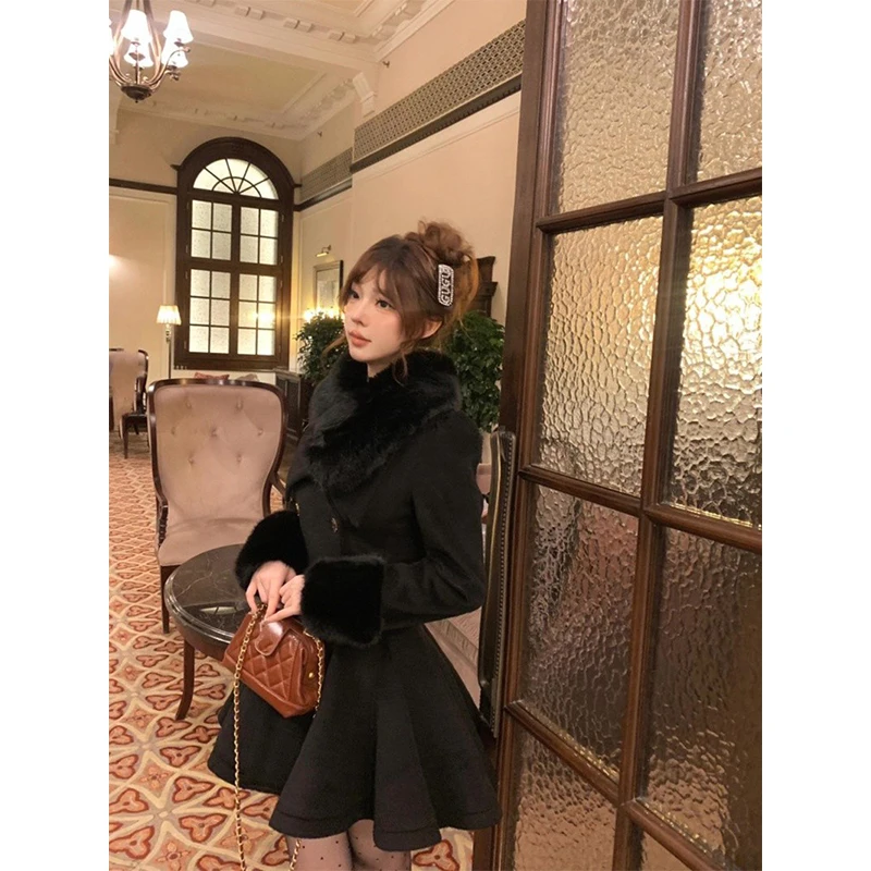 Cappotti vintage in misto lana nera da donna Elegante giacca di lana con colletto finto Capispalla coreano a maniche lunghe Cappotto invernale di design Nuovo 6