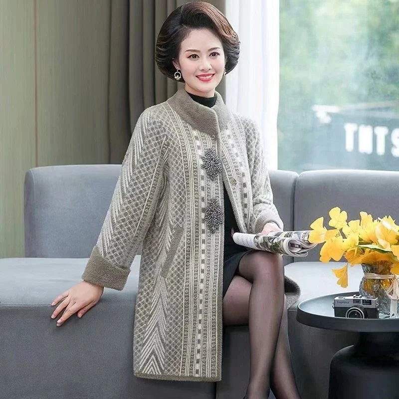 Cappotto da donna di mezza età e anziano Cappotto lungo e casual da madre nobile Autunno e inverno Elegante cappotto di lana Imitazione pelliccia di visone WLF 1