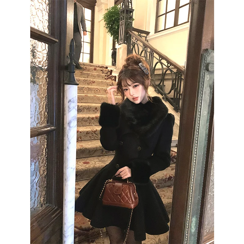 Cappotti vintage in misto lana nera da donna Elegante giacca di lana con colletto finto Capispalla coreano a maniche lunghe Cappotto invernale di design Nuovo 3