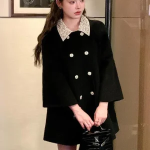 Cappotti larghi a maniche lunghe patchwork nero beige rosso da donna francese 2025 Autunno Inverno Nuovo doppio petto Festival Top Streetwear 1