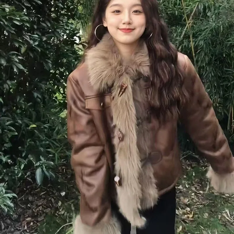 Cardigan con bottoni marroni in peluche ispessito in pelle PU Harajuku giacche oversize per donna moda abiti invernali giacche calde da donna 2