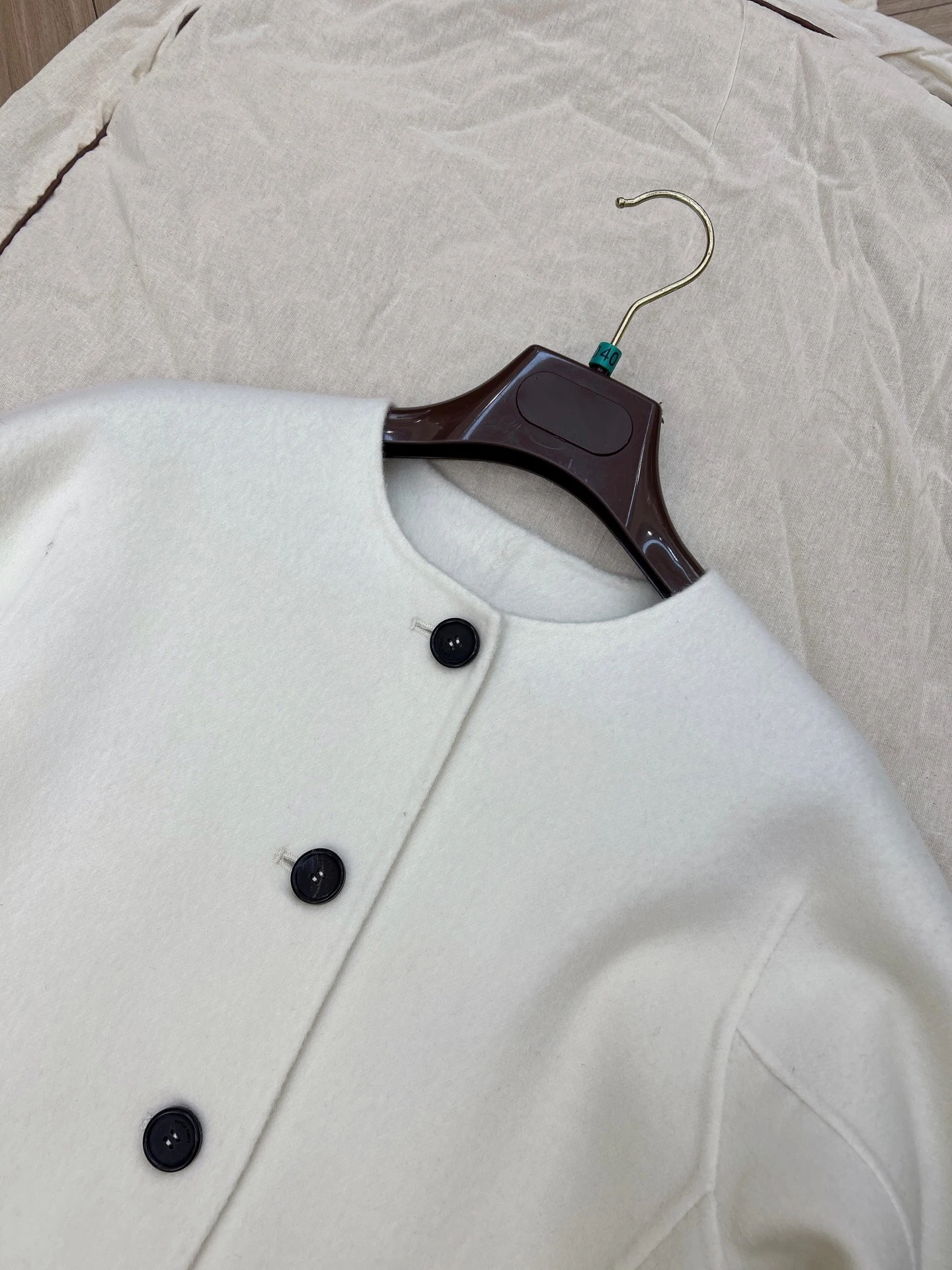 Giacca corta da donna in cashmere double face beige moda primavera 2025 di alta qualità 3